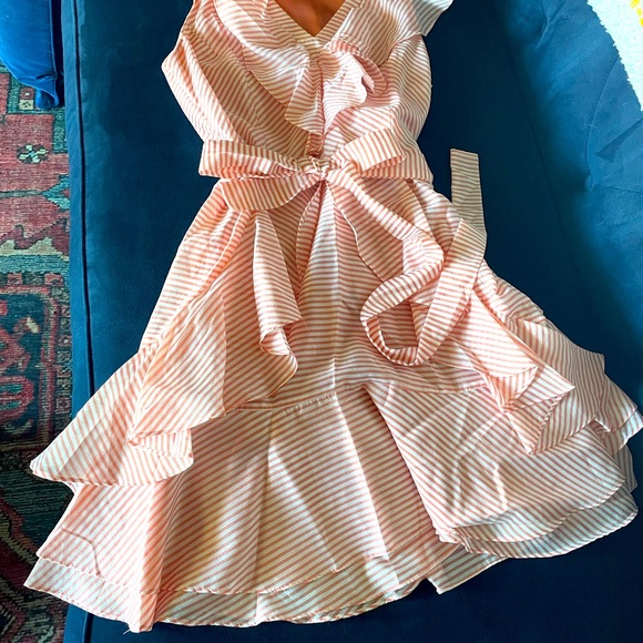 Dress - Picture 3 of 3